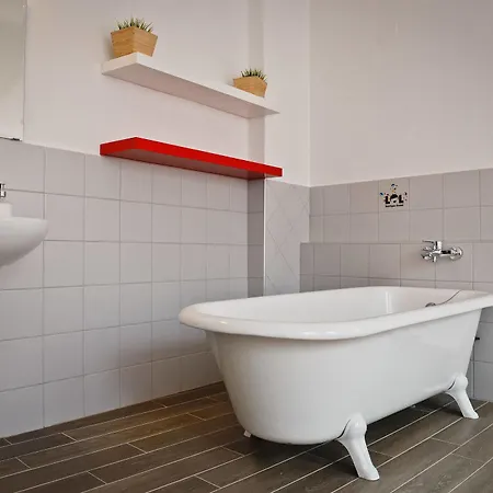 Hostal Lol Boutique Center