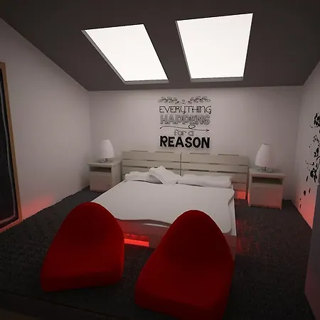 Lol Boutique Center * Будапешт