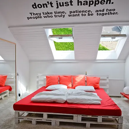 Lol Boutique Center Hostel *