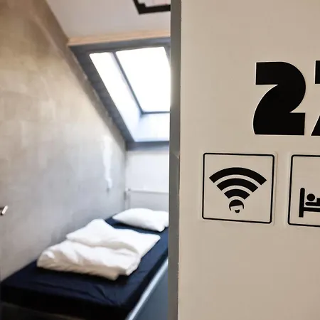 Hostel Lol Boutique Center