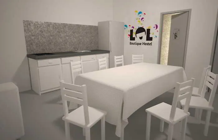 Lol Boutique Center Hostel