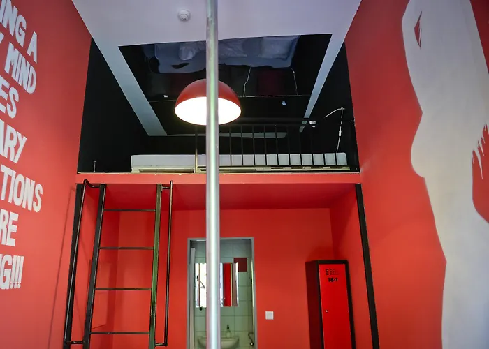 Lol Boutique Center Hostel