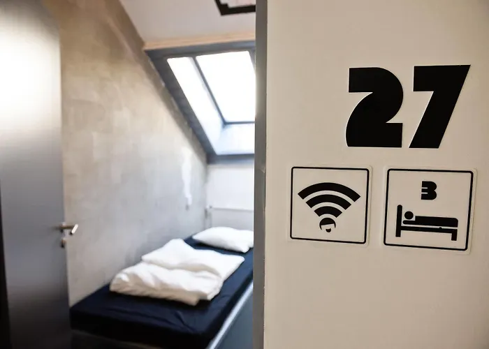 Hostel Lol Boutique Center