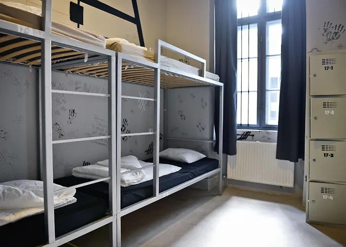 Hostel Lol Boutique Center *