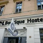Hostel Lol Boutique Center *