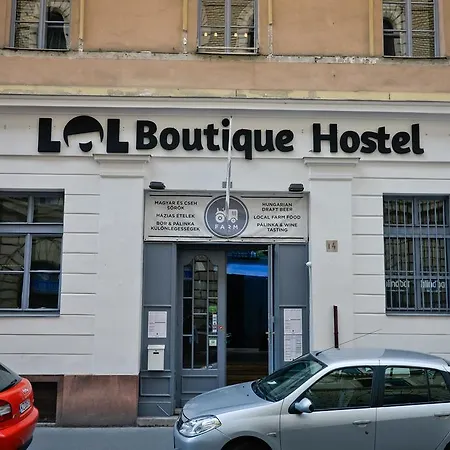 Lol Boutique Center *
