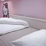 Hostel Lol Boutique Center